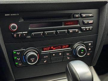 BMW 3 серии, 2011г, задний привод, автомат