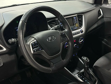 Hyundai Solaris, 2017г, передний привод, автомат