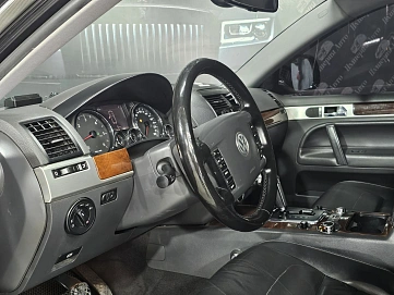 Volkswagen Touareg, 2008г, полный привод, автомат