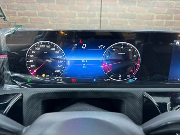Mercedes-Benz A-Класс, 2024г, передний привод, робот