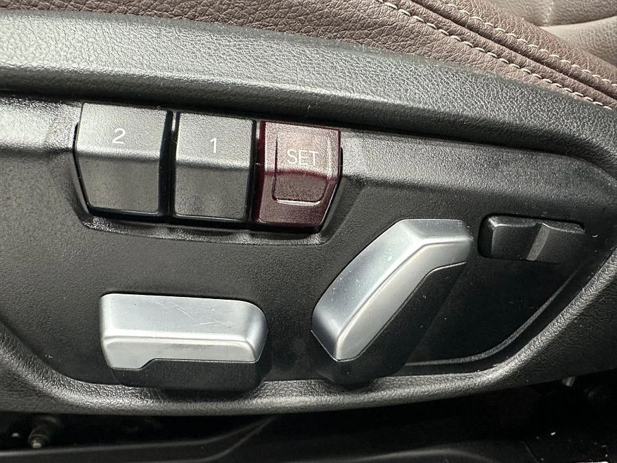 BMW 1 серии, 2021г., передний привод, робот