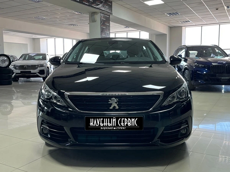 Peugeot 308, 2020г., передний привод, автомат