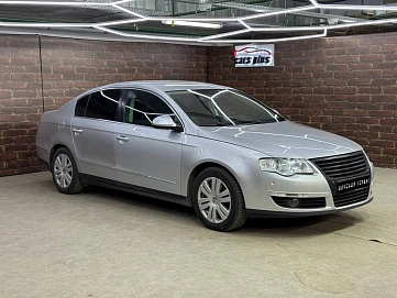 Volkswagen Passat, 2009г, передний привод, робот