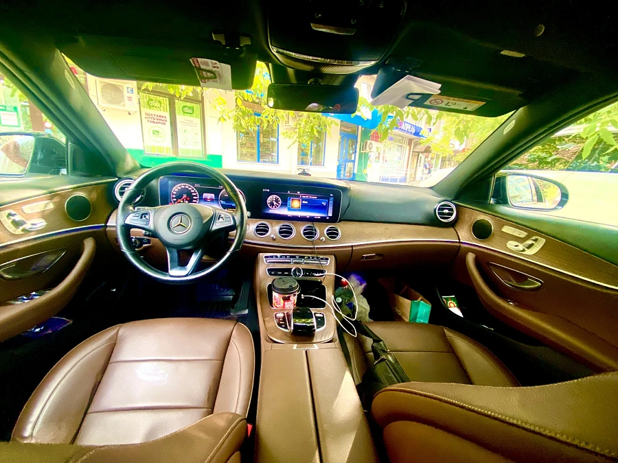 Mercedes-Benz E-Класс, 2017г., полный привод, автомат