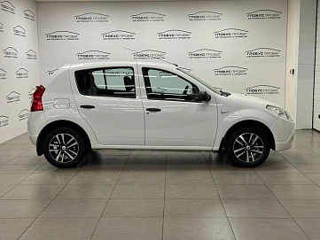 Renault Sandero, 2014г, передний привод, механика