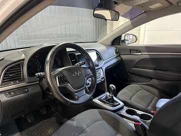 Hyundai Elantra, 2018г, передний привод, механика