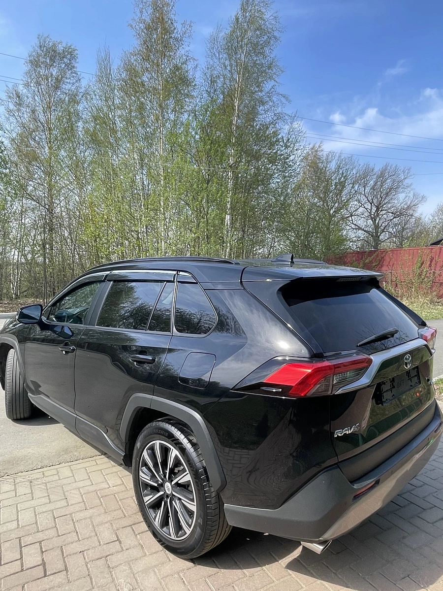 Toyota RAV4, 2021г., передний привод, вариатор