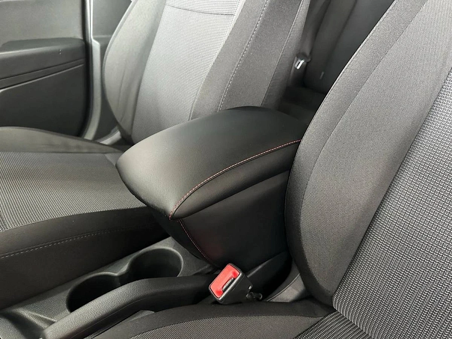 Hyundai Solaris, 2018г., передний привод, автомат