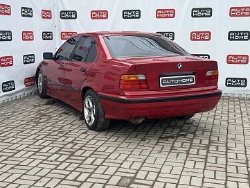 BMW 3 серии, 1992г., передний привод, механика