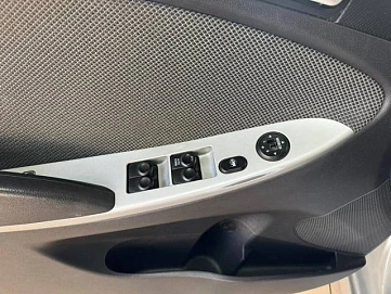 Hyundai Solaris, 2012г, передний привод, механика