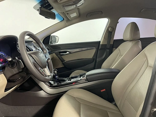 Hyundai i40, 2015г, передний привод, автомат