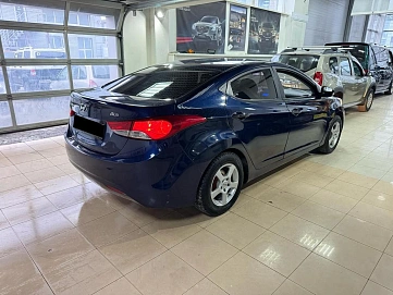 Hyundai Elantra, 2012г, передний привод, автомат