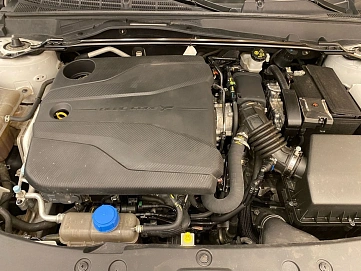 Changan UNI-V, 2023г, передний привод, робот