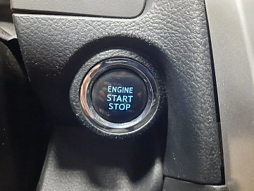 Toyota Camry, 2017г, передний привод, автомат