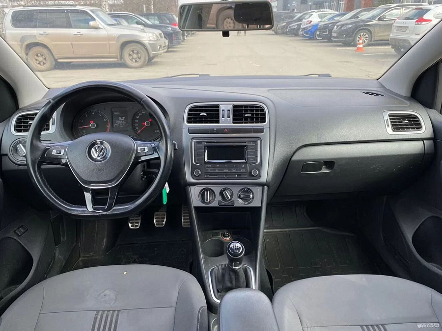 Volkswagen Polo, 2016г., передний привод, механика