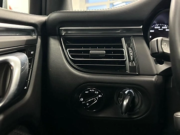 Porsche Macan, 2019г, полный привод, робот