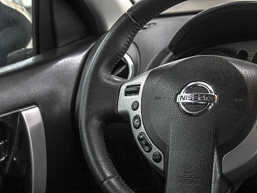Nissan Qashqai, 2008г, передний привод, вариатор
