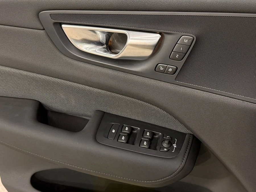 Volvo XC60, 2025г., полный привод, автомат