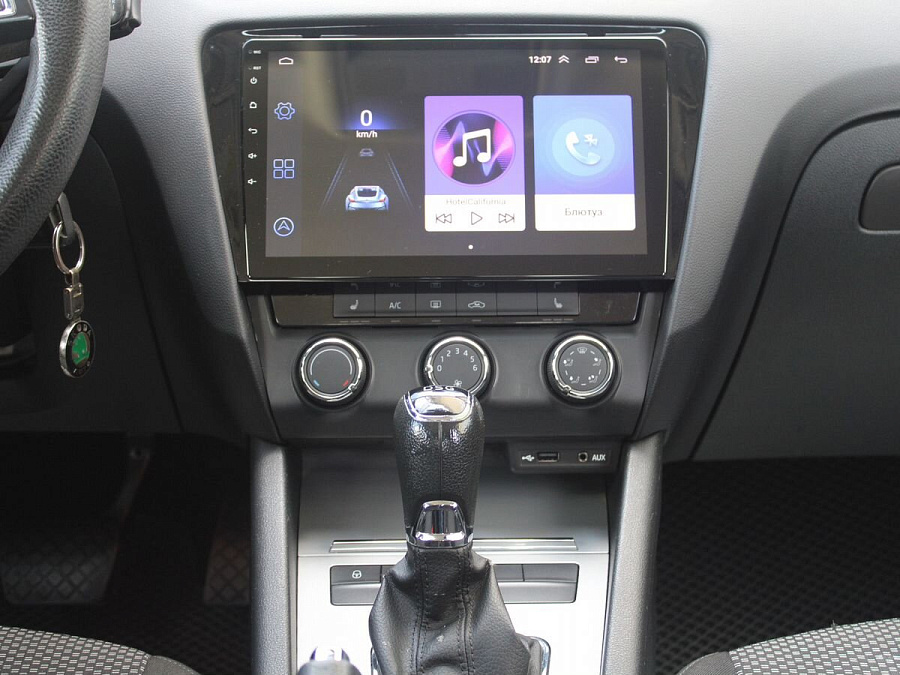 Skoda Octavia, 2014г., передний привод, робот