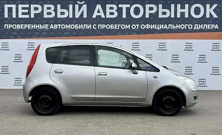 Mitsubishi Colt, 2004г., передний привод, автомат