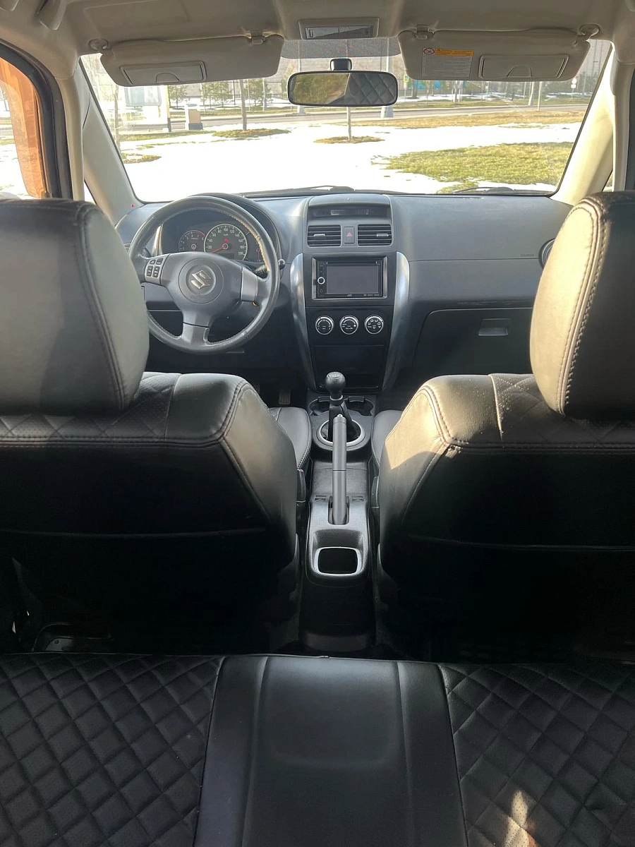 Suzuki SX4, 2008г., передний привод, механика