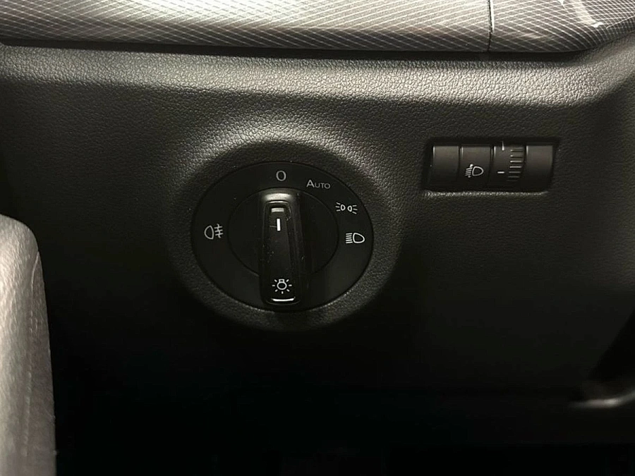 Volkswagen Polo, 2021г., передний привод, механика