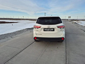 Toyota Highlander, 2014г, полный привод, автомат