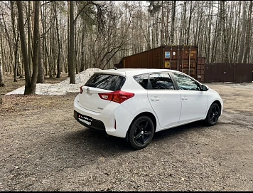 Toyota Auris, 2013г, передний привод, вариатор