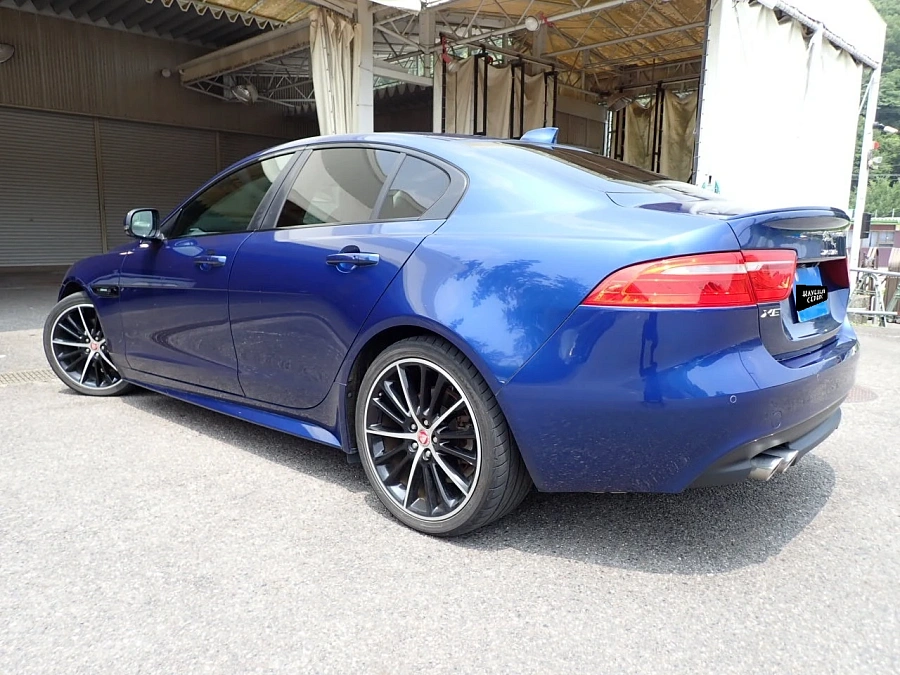 Jaguar XE, 2016г., полный привод, автомат