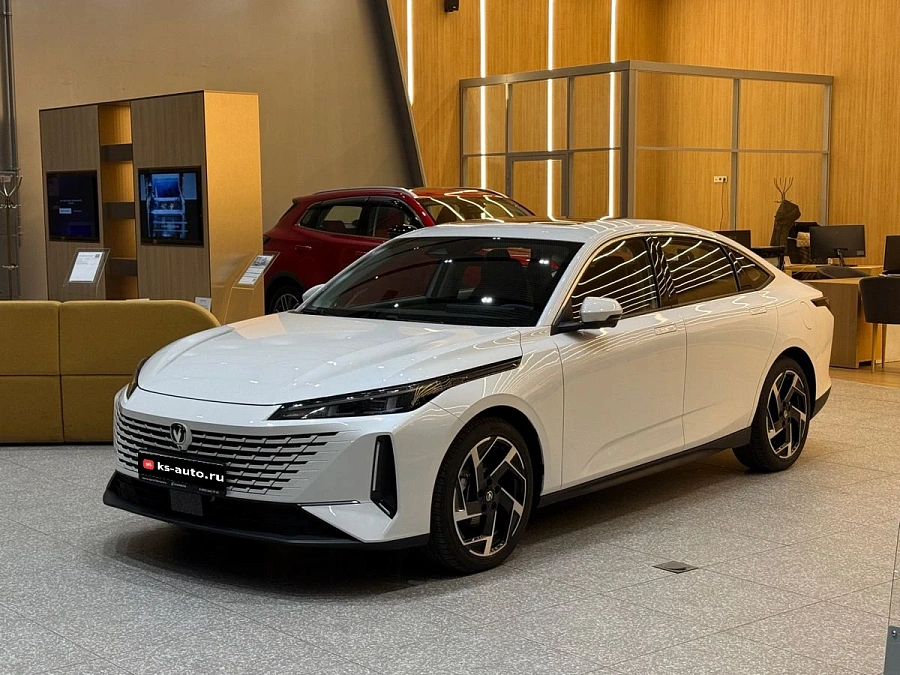 Changan Lamore, 2024г., передний привод, робот