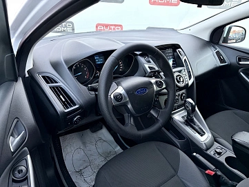 Ford Focus, 2011г., передний привод, робот