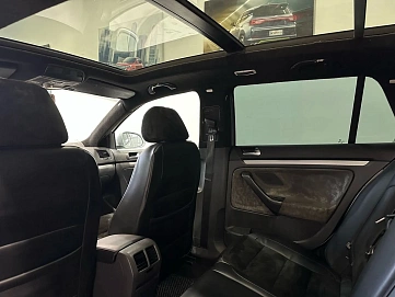 Volkswagen Golf, 2008г, передний привод, робот