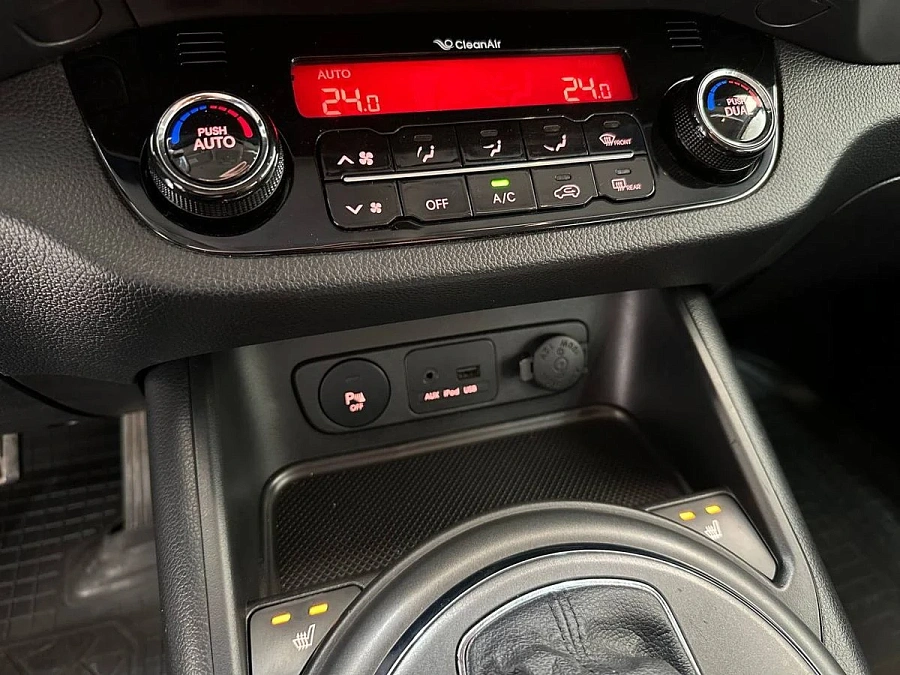 Kia Sportage, 2013г., передний привод, автомат