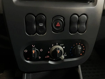 Renault Sandero, 2011г, передний привод, механика