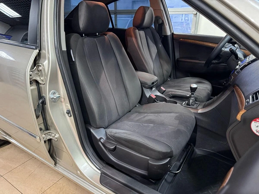 Hyundai Sonata, 2008г., передний привод, механика