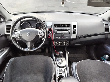 Peugeot 4007, 2011г, полный привод, вариатор