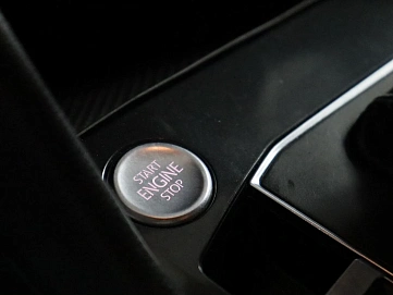 Volkswagen Tiguan, 2017г, полный привод, автомат