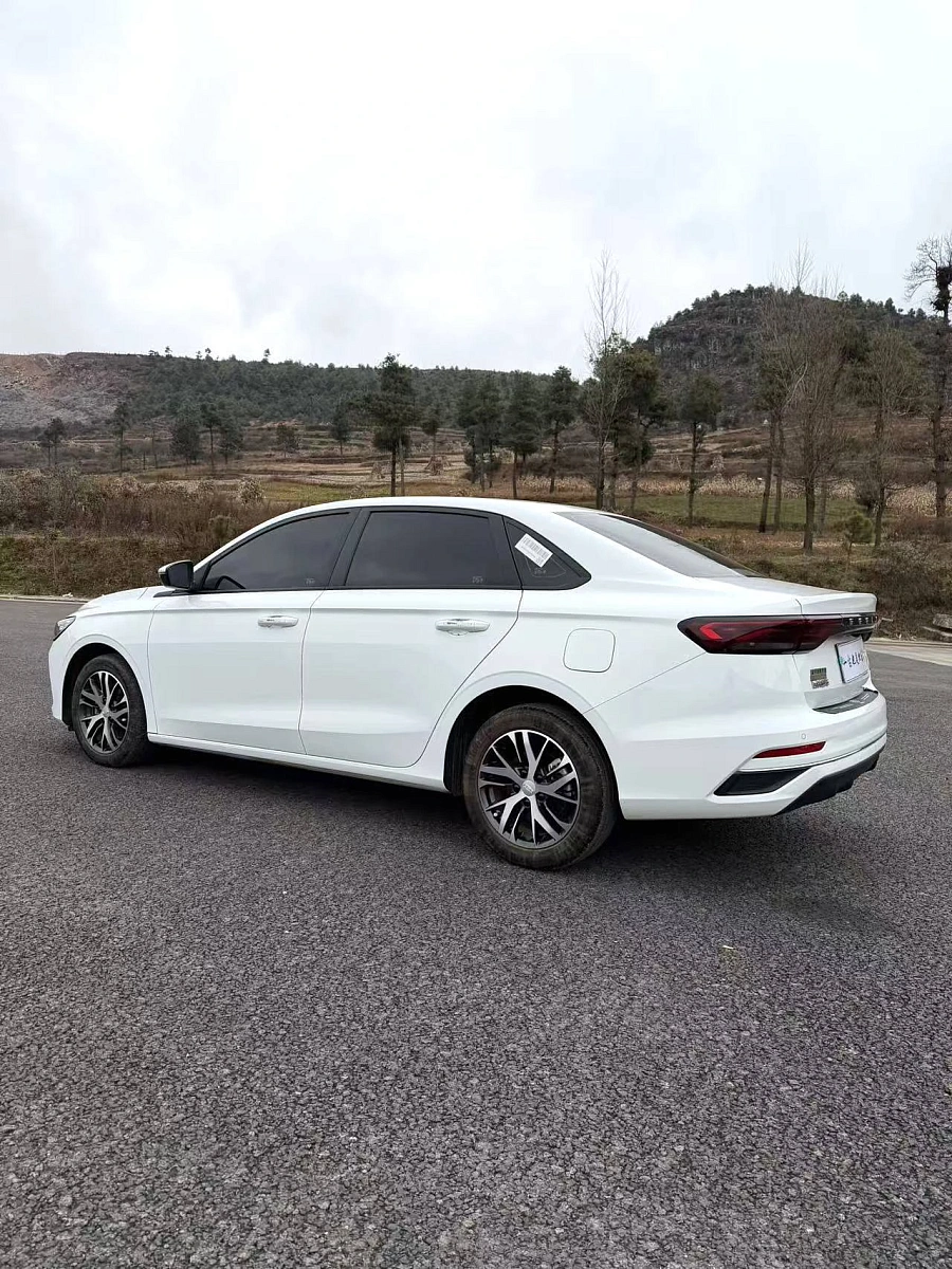 Geely Emgrand, 2022г., передний привод, автомат