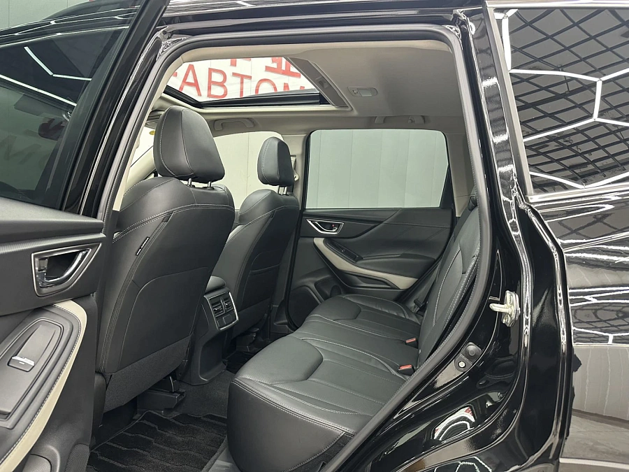 Subaru Forester, 2022г., полный привод, вариатор