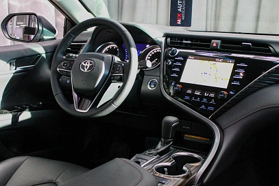 Toyota Camry, 2019г, передний привод, автомат