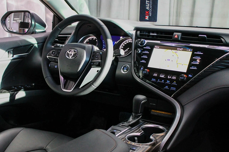 Toyota Camry, 2019г., передний привод, автомат