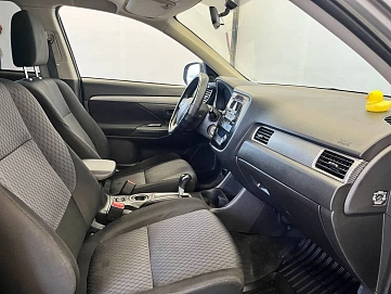 Mitsubishi Outlander, 2012г, передний привод, вариатор