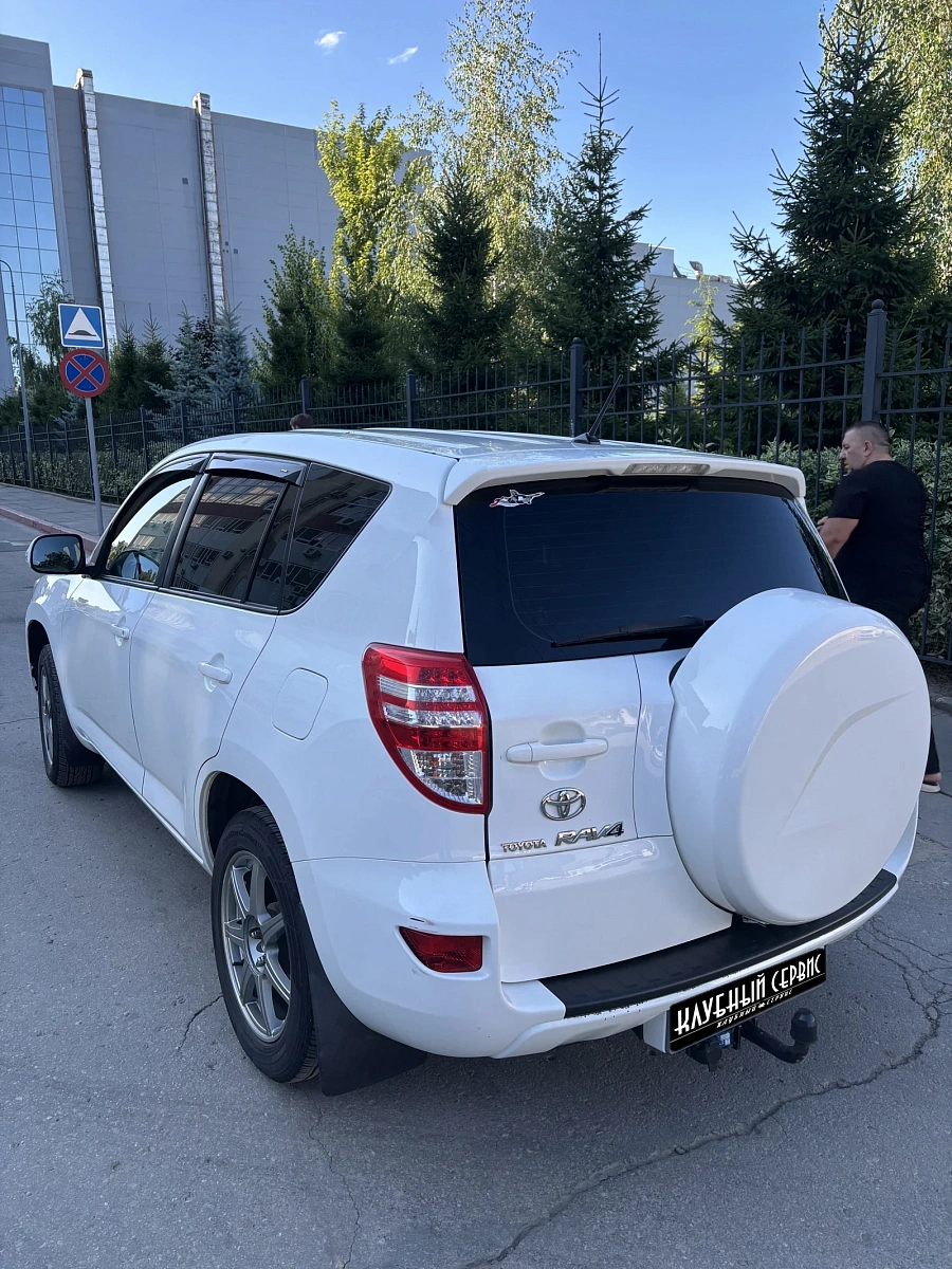 Toyota RAV4, 2012г., полный привод, вариатор