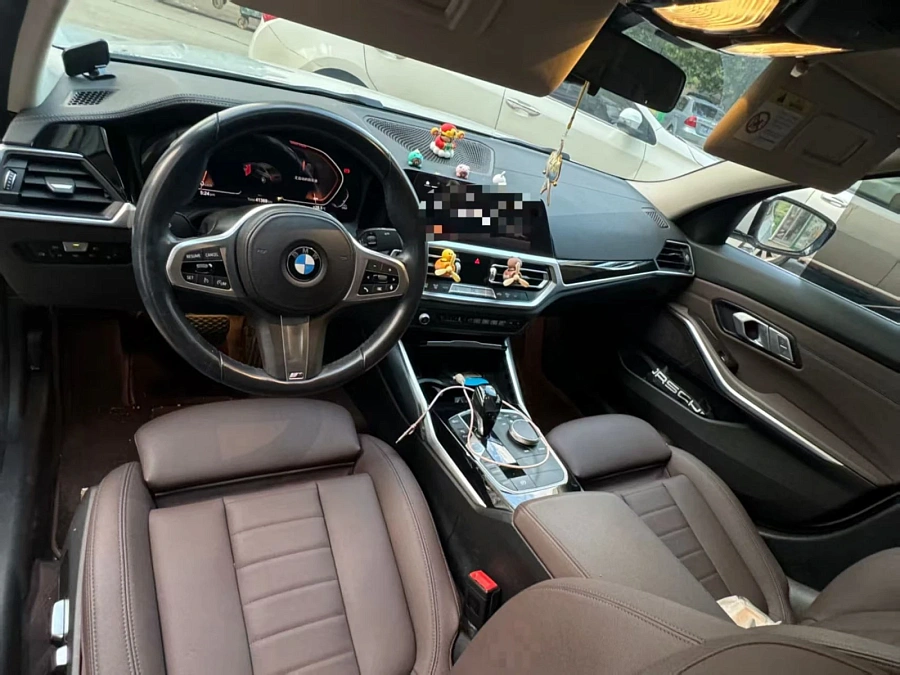 BMW 3 серии, 2021г., задний привод, автомат