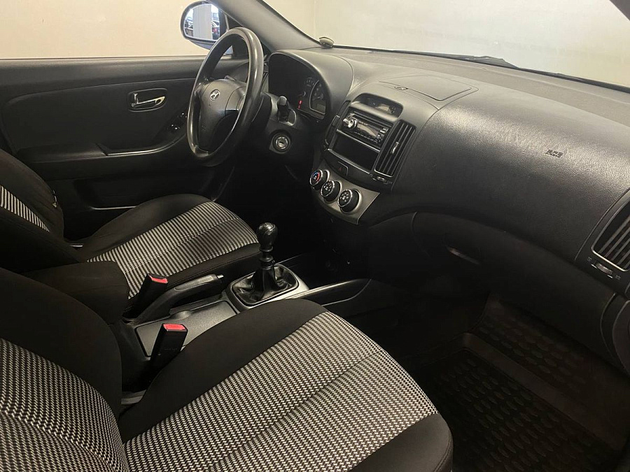 Hyundai , 2010г., передний привод, механика