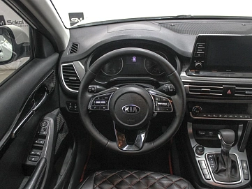Kia Seltos, 2020г, передний привод, вариатор