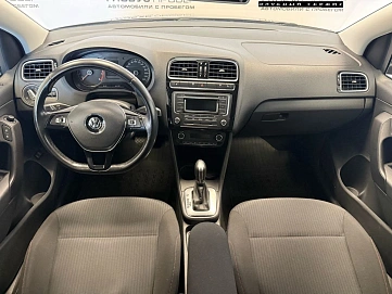 Volkswagen Polo, 2017г, передний привод, автомат