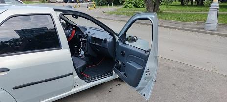 Renault Logan, 2006г, передний привод, механика