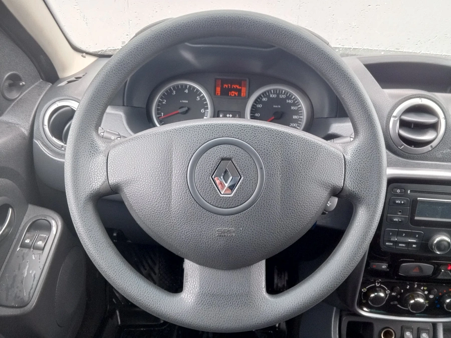 Renault Duster, 2012г., передний привод, механика