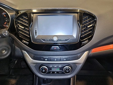 Lada (ВАЗ) Vesta, 2018г, передний привод, механика